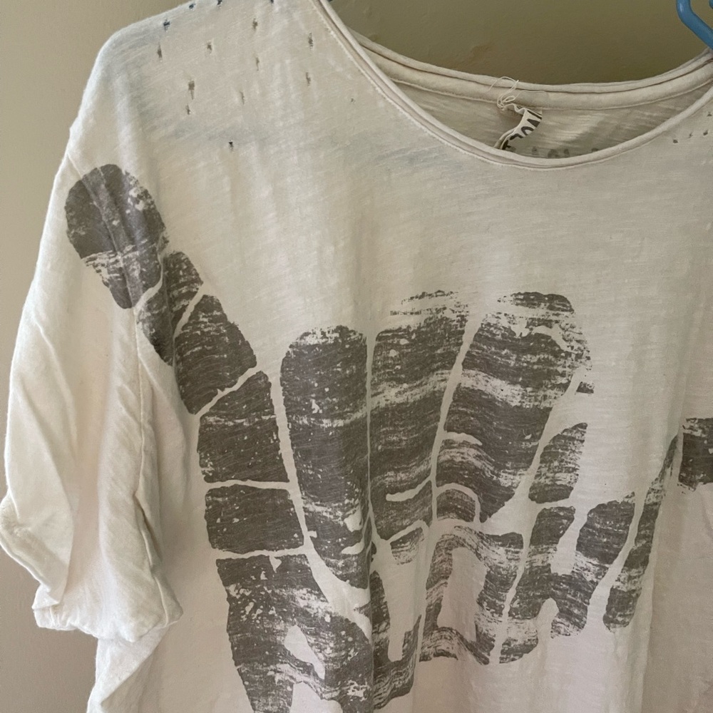 Free people t-shirt